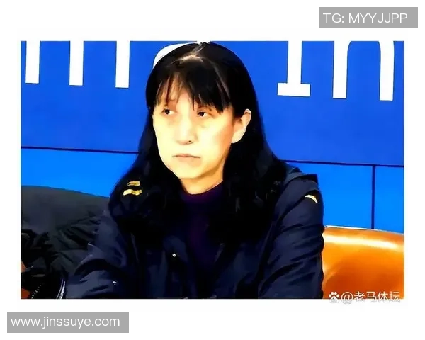 黄丽专访：从排球新星到传奇教练的心路历程与成长故事