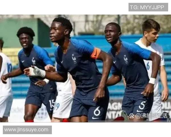 法国足球队黑人球员的崛起与影响力分析及其在足球历史中的地位