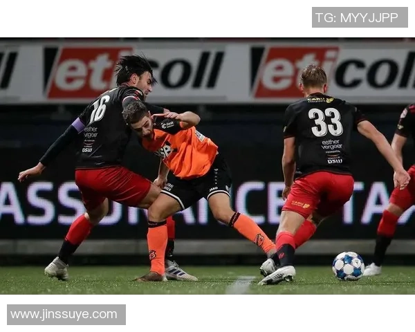 暴躁足球的魅力与激情探讨如何在赛场上释放内心的狂热与冲动 暴躁足球的魅力与激情探讨如何在赛场上释放内心的狂热与冲动