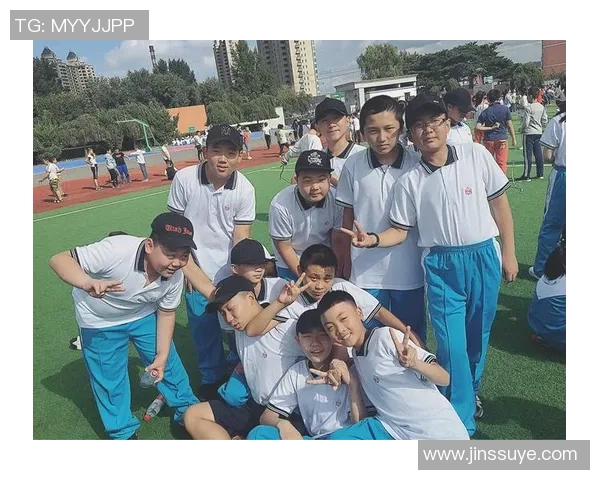 足球大师萨默尔的卓越能力与战术智慧解析 足球大师萨默尔的卓越能力与战术智慧解析