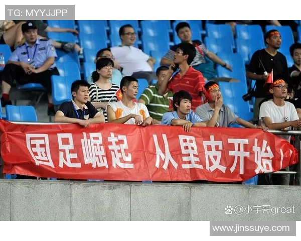 踢足球没有什么比团队合作更重要的因素让我们在比赛中取得胜利